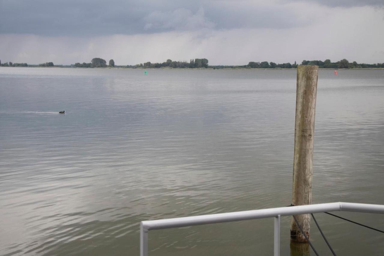 Houseboat Uitzicht Over Veluwemeer, Natuurlokatie, Prachtige Vergezichten Biddinghuizen Exterior foto